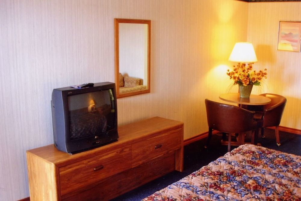 Hillcrest Inn & Suites Озона Номер фото