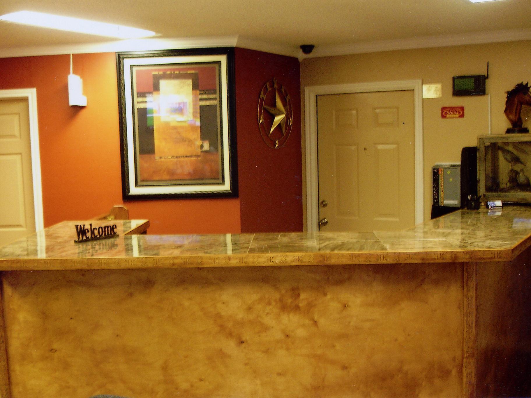 Hillcrest Inn & Suites Озона Екстер'єр фото