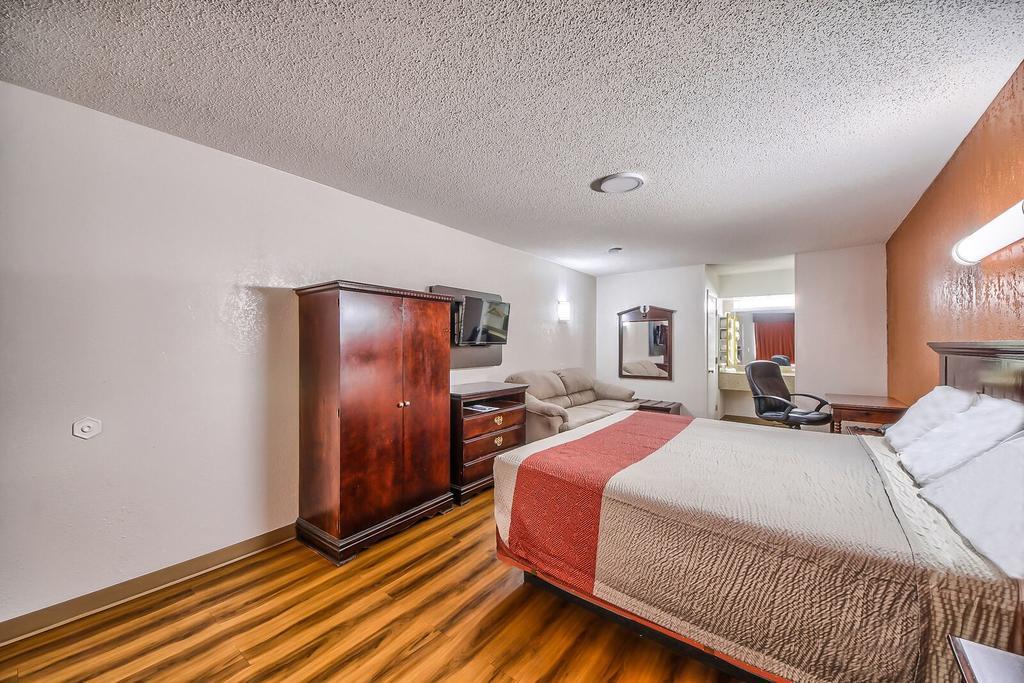 Hillcrest Inn & Suites Озона Екстер'єр фото